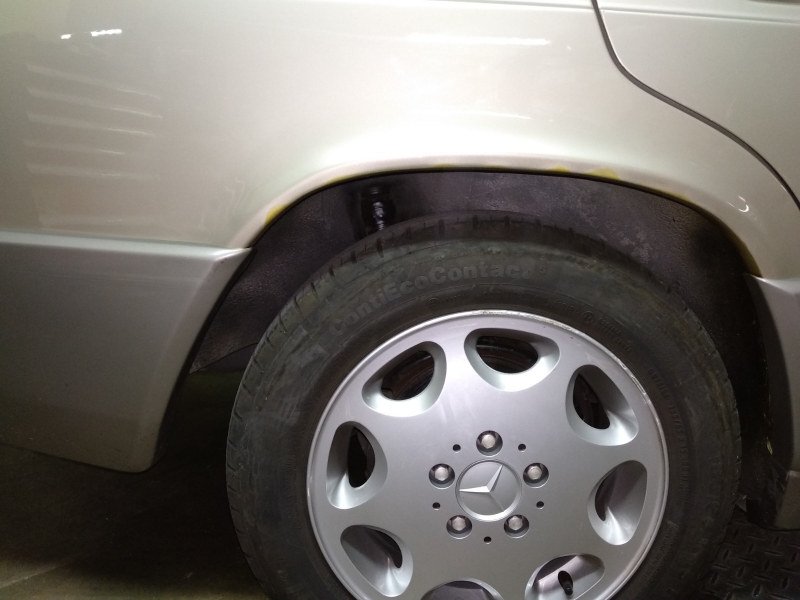 Seitenteil reparieren - kompletten Radlauf innen und außen instandsetzen und lackieren